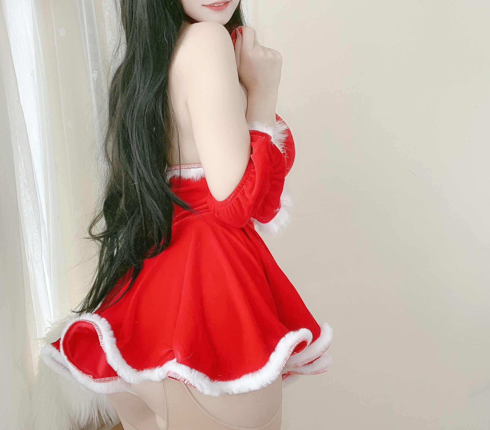 [网红COSER写真] 动漫博主小仓千代w - 红色圣诞礼物裙  第21张