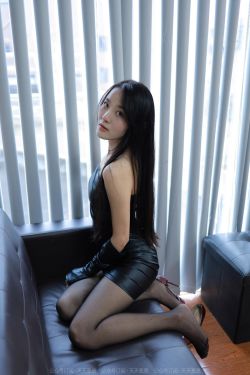 IESS异思趣向 - 模特:婉萍 《包臀皮裙》