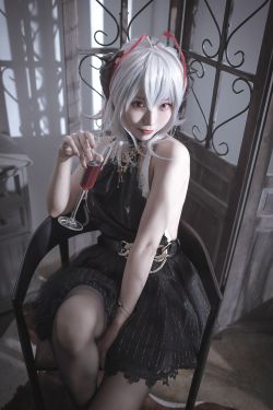 动漫博主切切celia - 明日方舟 W 礼服